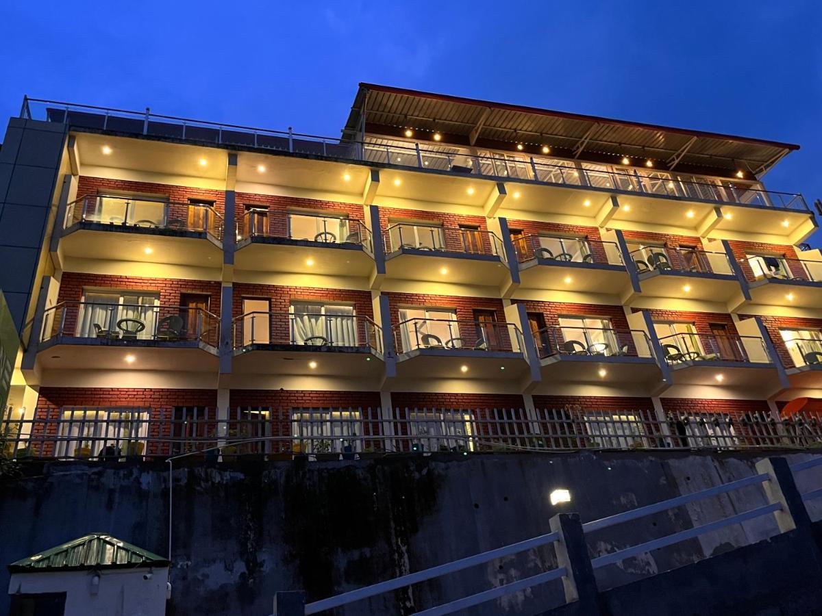 Kempty Myst Resort, Mussoorie - A Comfortable Stay Ngoại thất bức ảnh