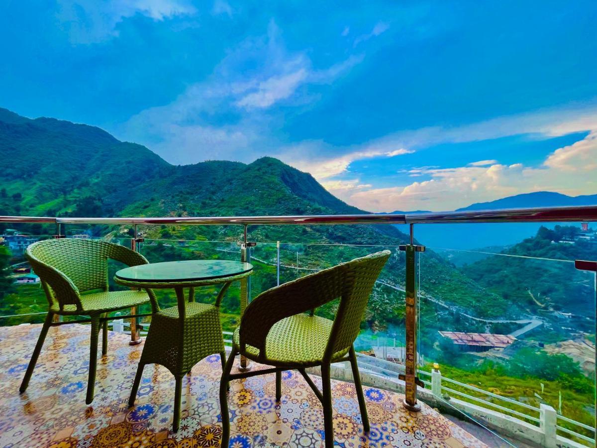 Kempty Myst Resort, Mussoorie - A Comfortable Stay Ngoại thất bức ảnh